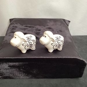 Salt and Pepper Sheep